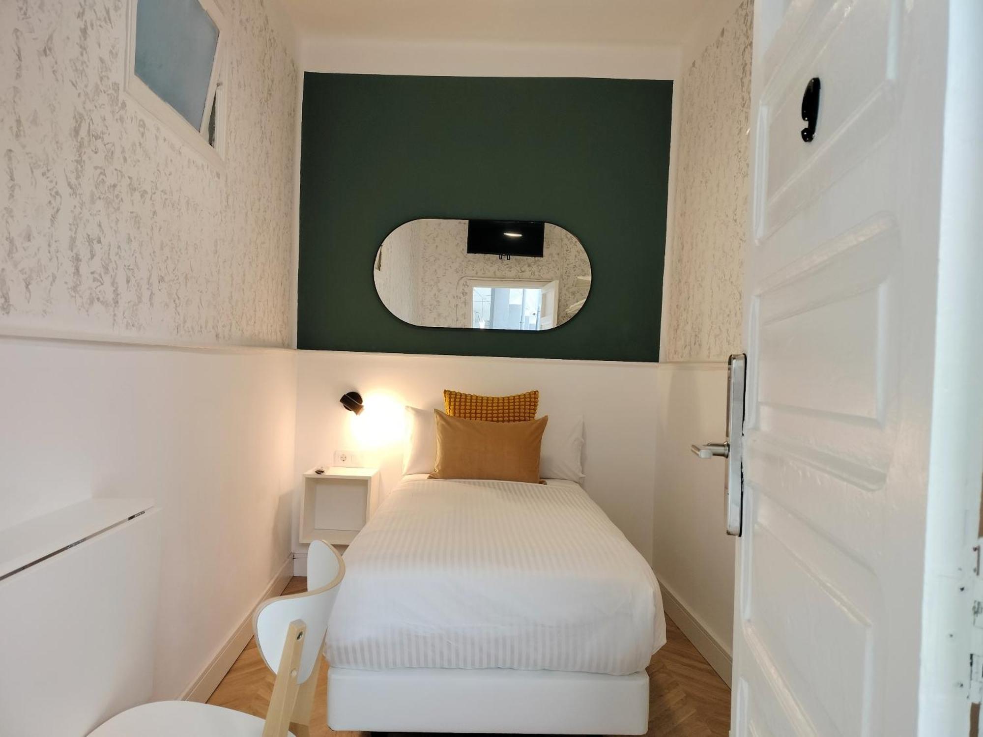 Habitación Individual con baño compartido
